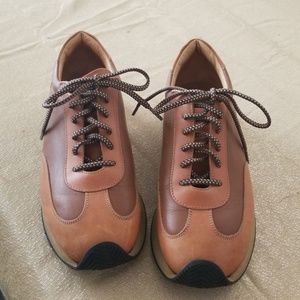 Dooney and Bourke leather sneakers